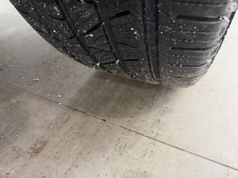 Used 2012 Volkswagen Touareg VR6 image 5