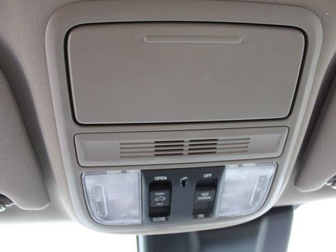 Used 2018 Honda Odyssey EX-L image 39