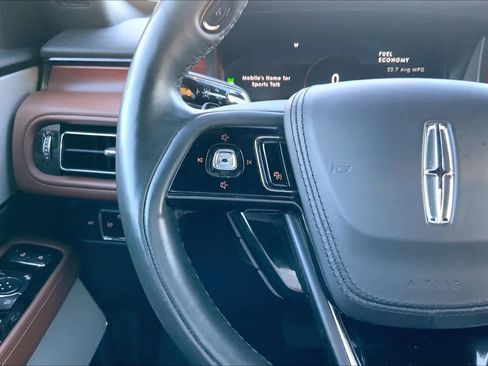 Used 2023 Lincoln Aviator Reserve w/ Equipment Group 201A image 16