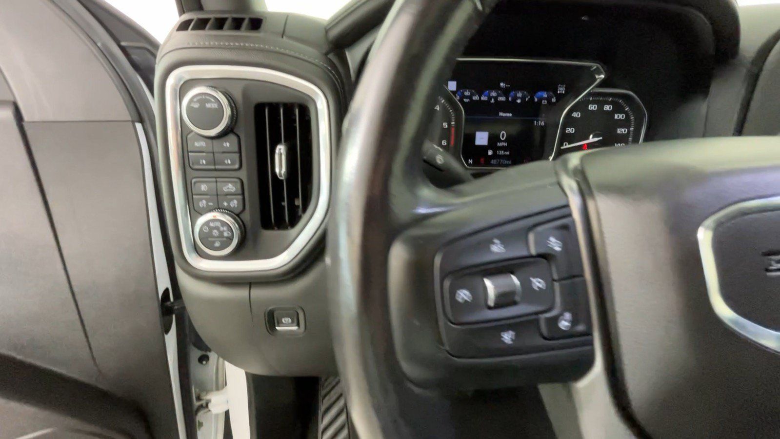Used 2021 GMC Sierra 1500 Denali w/ Denali Ultimate Package AWD/4WD image 31