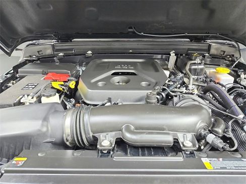 Used 2025 Jeep Wrangler Unlimited Rubicon image 17