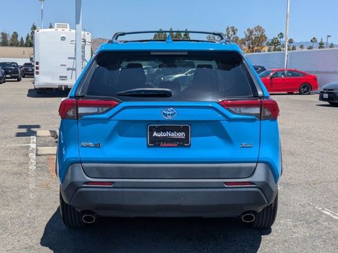 Used 2019 Toyota RAV4 XLE w/ Convenience Package FWD image 7