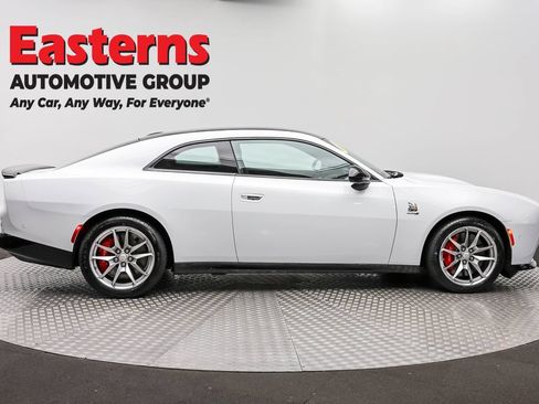 Used 2024 Dodge Charger Daytona Scat Pack w/ Plus Group AWD/4WD image 4