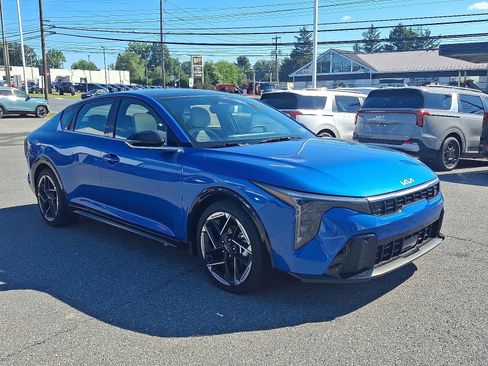 New 2025 Kia K4 GT-Line w/ GT-Line Premium Package image 2