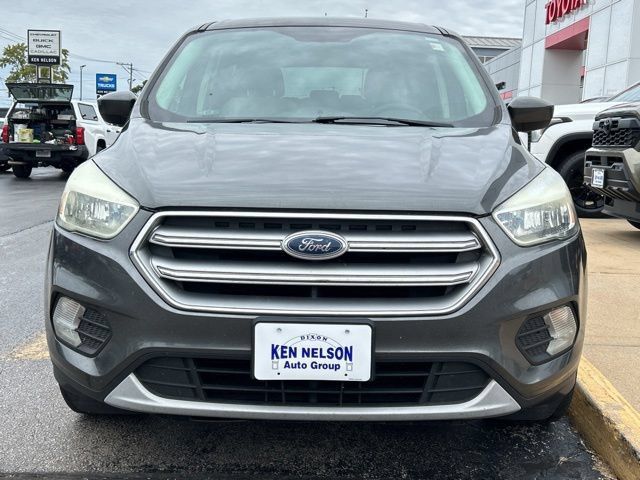 Used 2017 Ford Escape SE FWD image 2