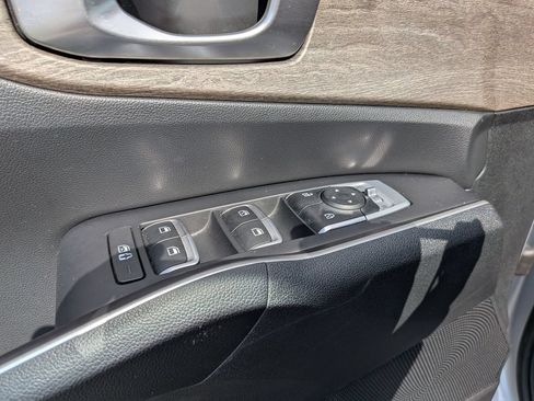 Used 2022 Kia Sorento S w/ Panoramic Sunroof Package AWD/4WD image 13