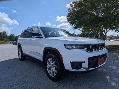 Used 2021 Jeep Grand Cherokee L Limited AWD/4WD image 2