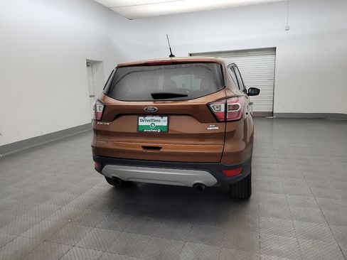 Used 2017 Ford Escape SE FWD image 7