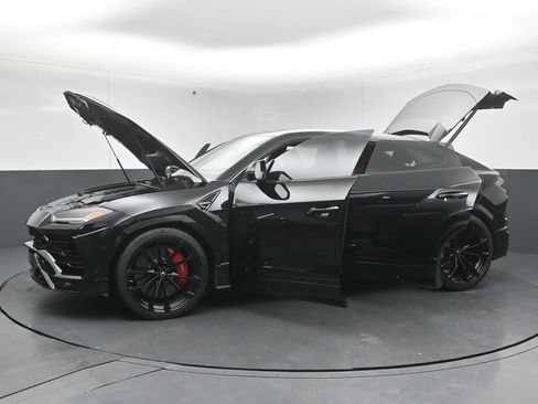 Used 2021 Lamborghini Urus image 57