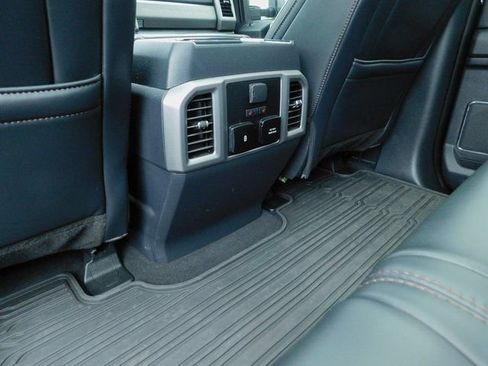 Used 2022 Ford F250 Platinum image 22