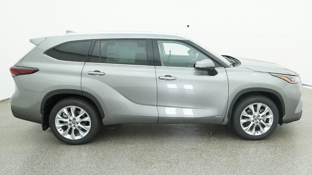 New 2026 Toyota Highlander Limited AWD/4WD image 14