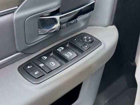 Used 2018 RAM 2500 Lone Star image 17