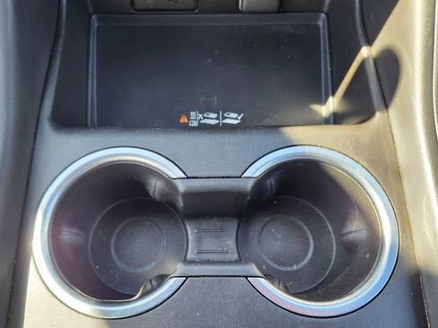 Used 2021 Chevrolet Suburban Z71 image 39