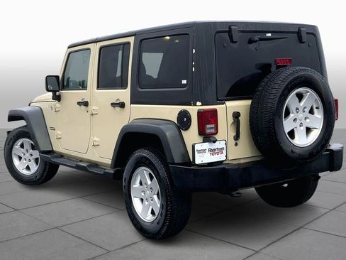 Used 2011 Jeep Wrangler Unlimited Sport image 10