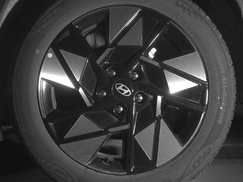 Used 2025 Hyundai Kona SEL image 14