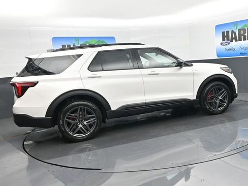 New 2026 Ford Explorer ST-Line w/ ST-Line Street Pack image 6