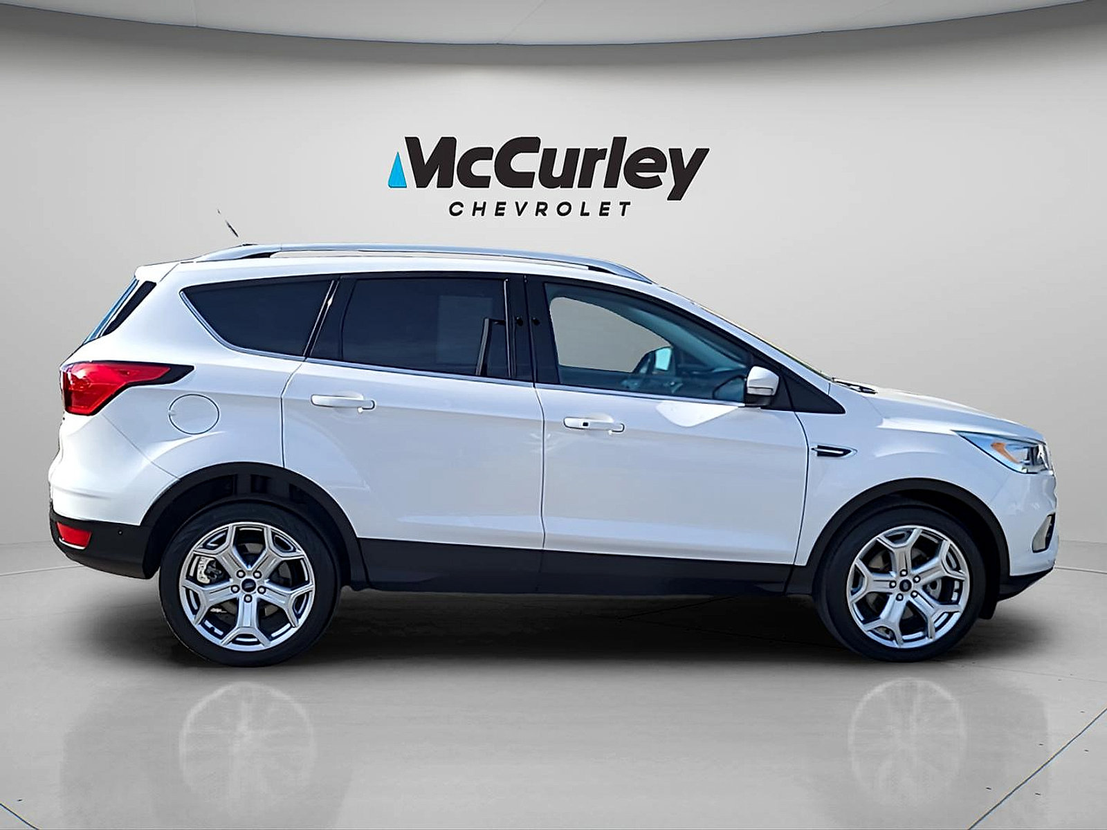 Used 2019 Ford Escape Titanium AWD/4WD image 8