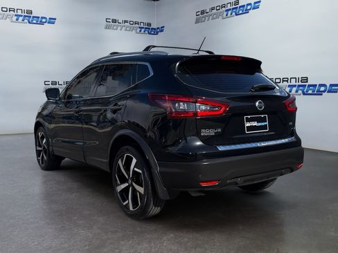 Used 2022 Nissan Rogue Sport SL FWD image 7