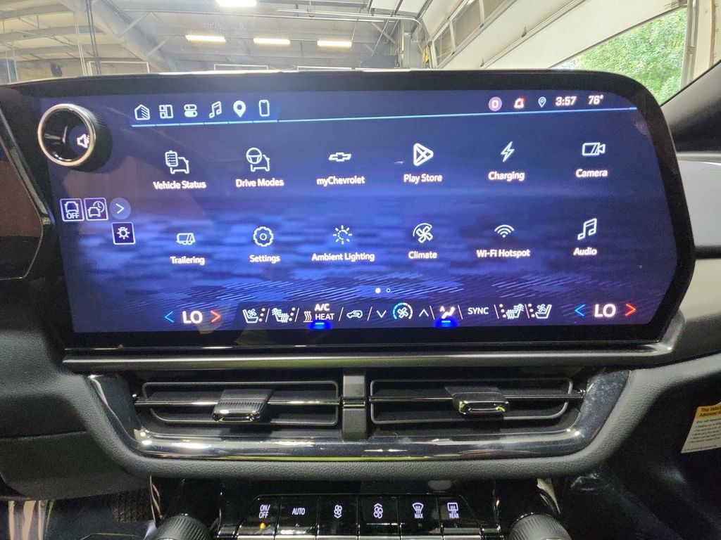 Certified 2026 Chevrolet Equinox EV RS w/ Convenience Package II AWD/4WD image 19