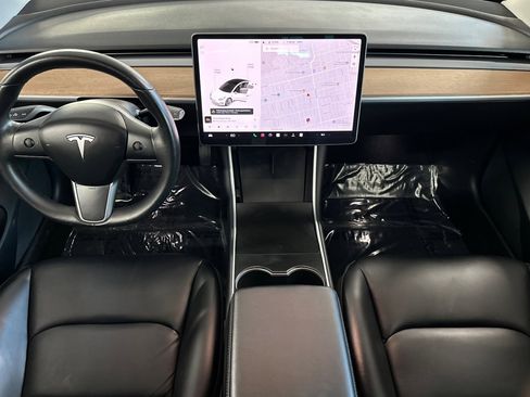 Used 2018 Tesla Model 3 Long Range image 13