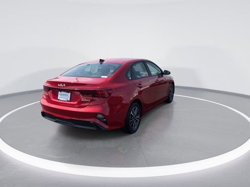 Used 2022 Kia Forte LXS FWD image 8