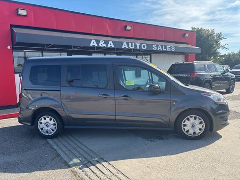 Used 2016 Ford Transit Connect XLT FWD image 2