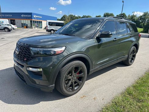 Used 2022 Ford Explorer ST w/ Equipment Group 401A AWD/4WD image 2