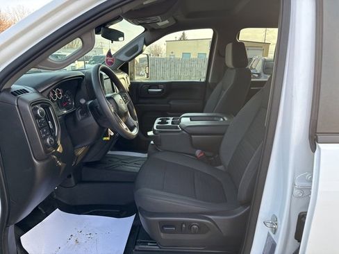 Used 2022 Chevrolet Silverado 2500 Custom w/ Custom Convenience Package image 24