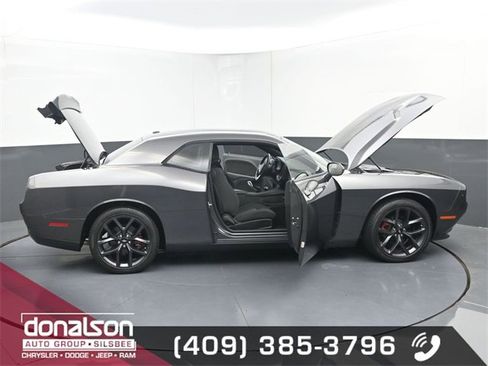 Used 2019 Dodge Challenger SXT w/ Blacktop Package image 20