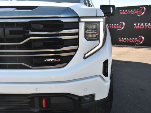 Used 2022 GMC Sierra 1500 AT4 w/ AT4 Premium Package image 11