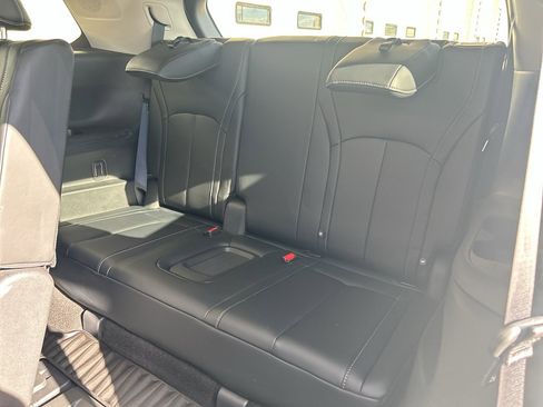 Used 2023 INFINITI QX60 Luxe AWD/4WD image 14