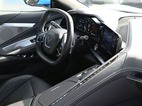 Used 2021 Chevrolet Corvette Stingray Preferred Cpe w/ 2LT image 11