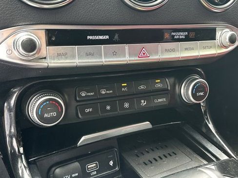 Used 2022 Kia Stinger GT-Line w/ Sun & Sound Package RWD image 33