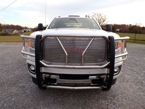 Used 2015 GMC Sierra 3500 Denali w/ Duramax Plus Package image 17