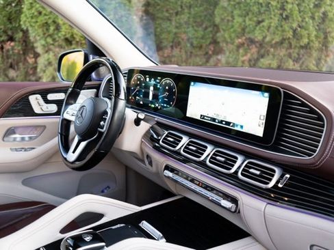 Used 2021 Mercedes-Benz Maybach GLS 600 4MATIC image 22