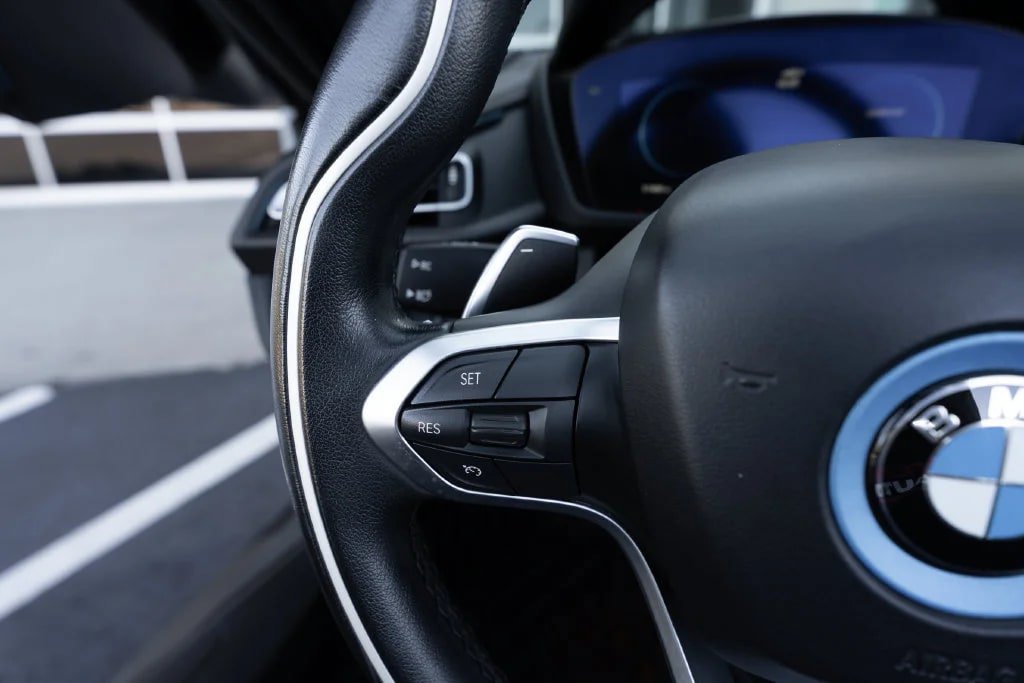 Used 2019 BMW i8 Roadster AWD/4WD image 30