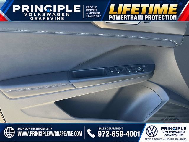 New 2027 Volkswagen Taos SE FWD image 10
