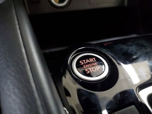 New 2025 Nissan Versa SV w/ Trunk Package image 20