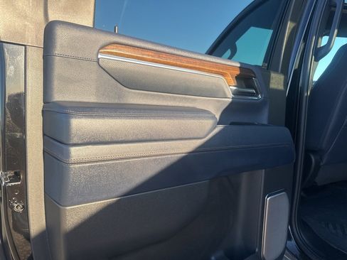 Used 2024 Chevrolet Silverado 2500 High Country w/ High Country Premium Package image 21