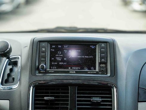 Used 2018 Dodge Grand Caravan GT image 14