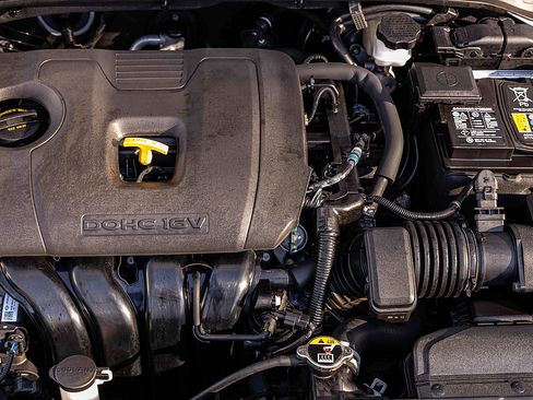 Certified 2023 Kia Forte LXS w/ LXS Technology Package image 27