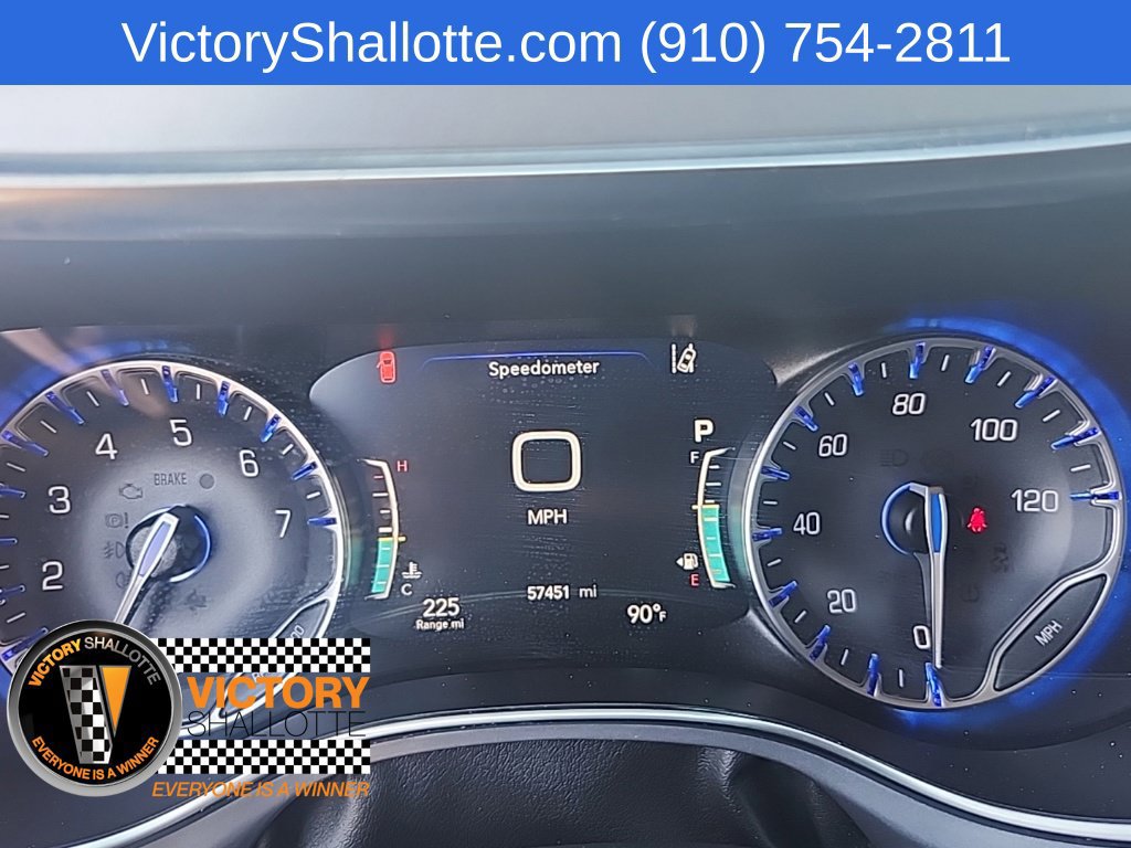 Used 2025 Chrysler Pacifica Limited FWD image 16
