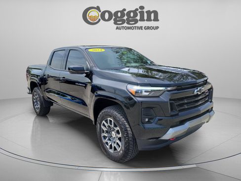 Used 2024 Chevrolet Colorado Z71 AWD/4WD image 4