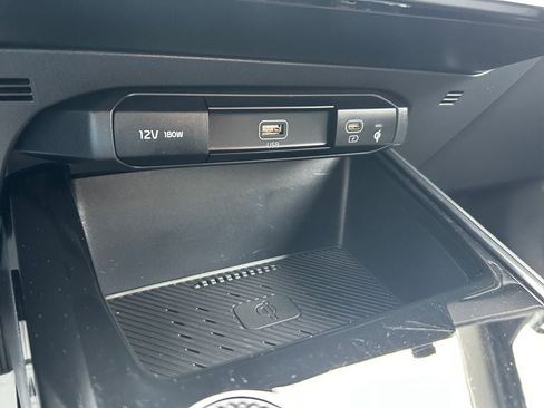 Used 2023 Kia Niro Wind FWD image 34