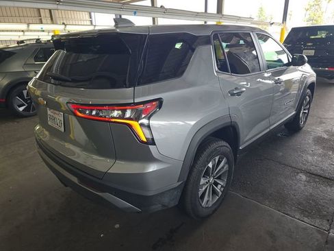 Used 2025 Chevrolet Equinox LT AWD/4WD image 3