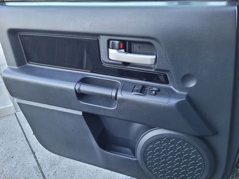 Used 2007 Toyota FJ Cruiser 4WD image 15