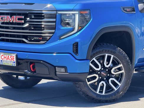Certified 2023 GMC Sierra 1500 AT4 w/ AT4 Premium Package AWD/4WD image 3