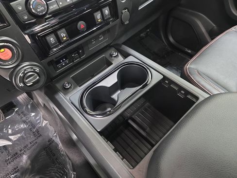 Used 2023 Nissan Titan PRO-4X w/ Pro-4x Convenience Package AWD/4WD image 25