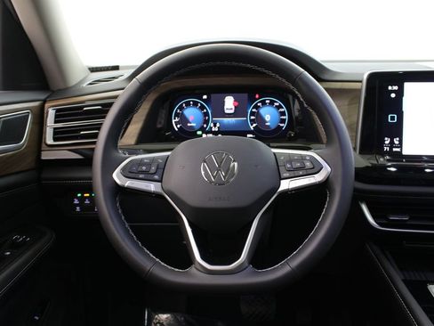 New 2026 Volkswagen Atlas SE FWD image 22