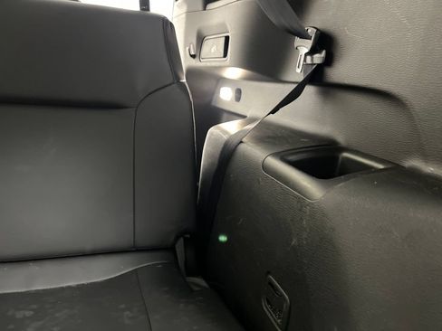 Used 2025 Mitsubishi Outlander SE FWD image 39